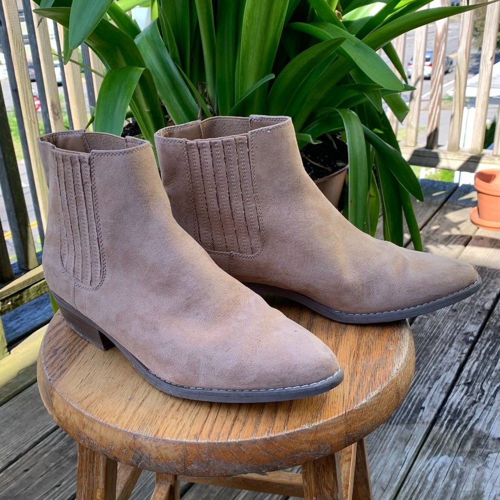 UNIVERSAL THREAD Tan Alena Western Pull-On Ankle Boots Booties Size 11 Women's